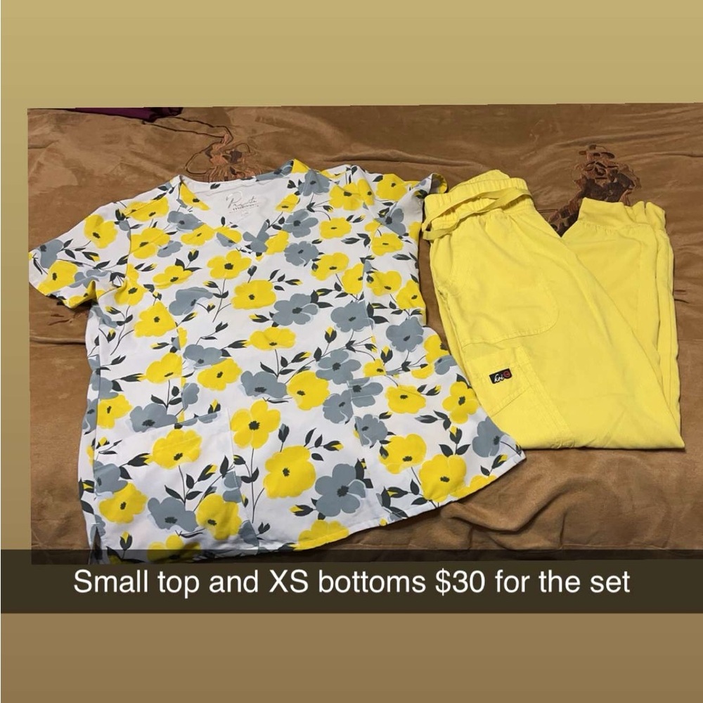 Nurse CNA scrub set. Small top. Xsmall bottoms
